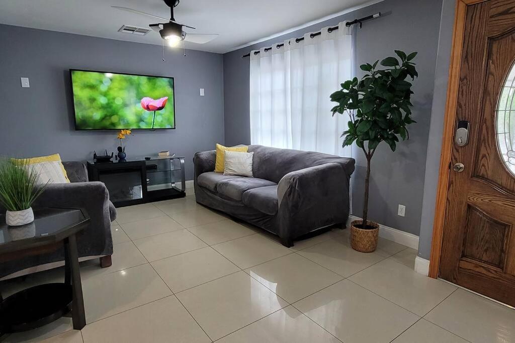 K - Fully Remodeled And Professionally Decorated Las Vegas Extérieur photo